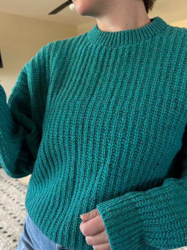 Vintage Rei Wool Knit Green Blue Sweater With A Relaxed Fit — image 2 of 7